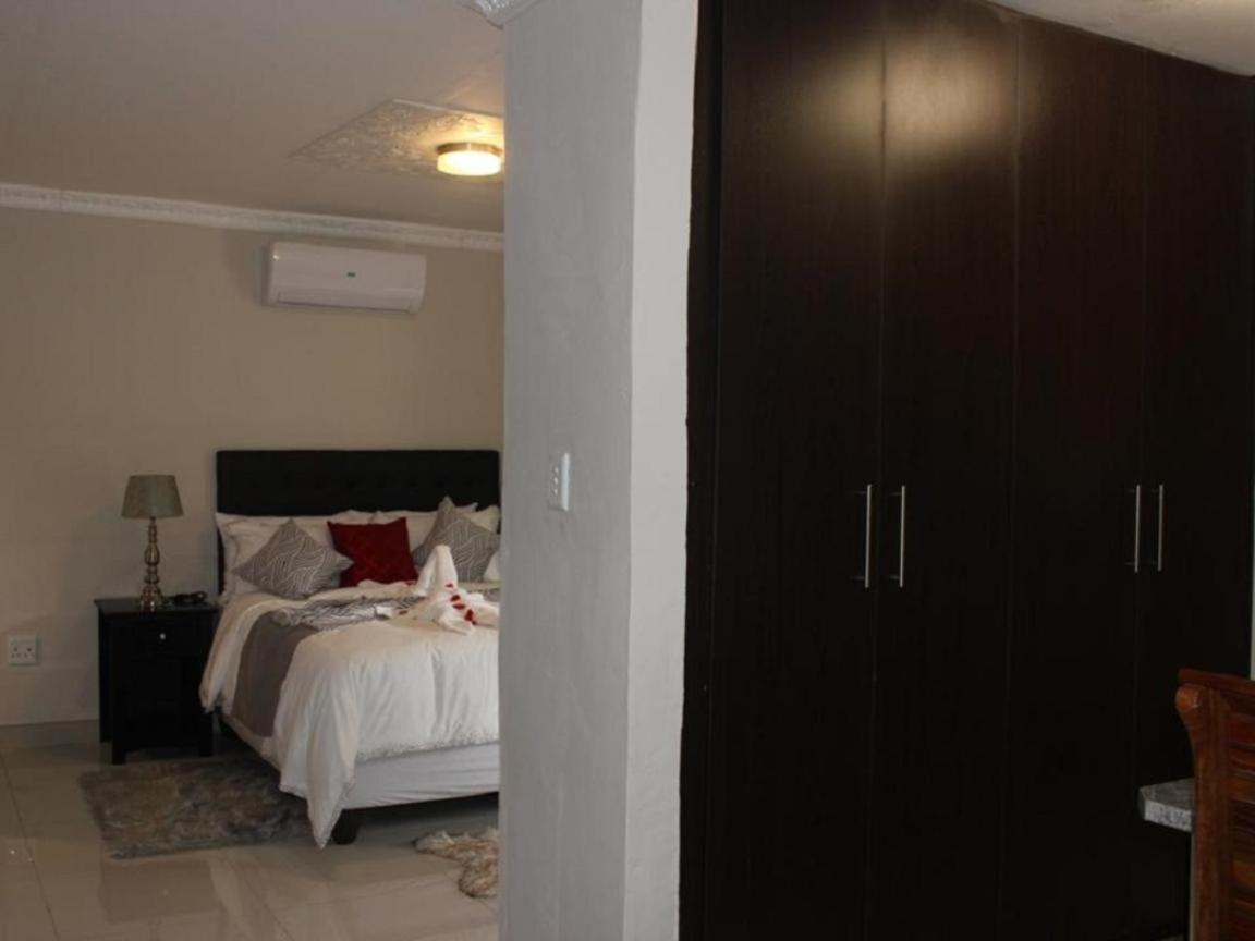 Juda Haus Lodge Katima Mulilo Buitenkant foto