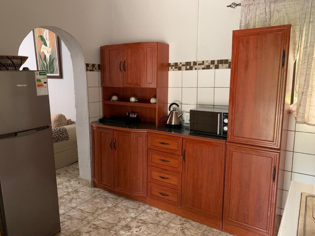 Juda Haus Lodge Katima Mulilo Buitenkant foto