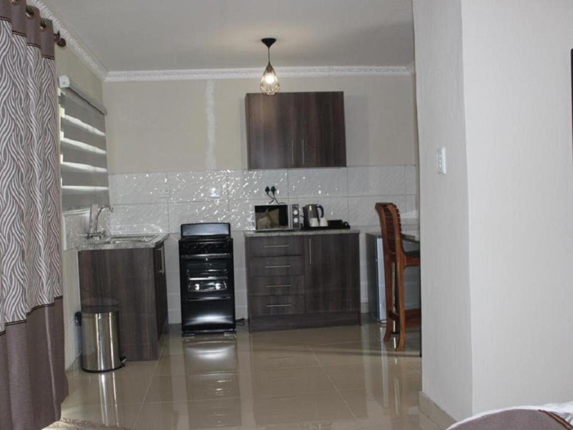 Juda Haus Lodge Katima Mulilo Buitenkant foto