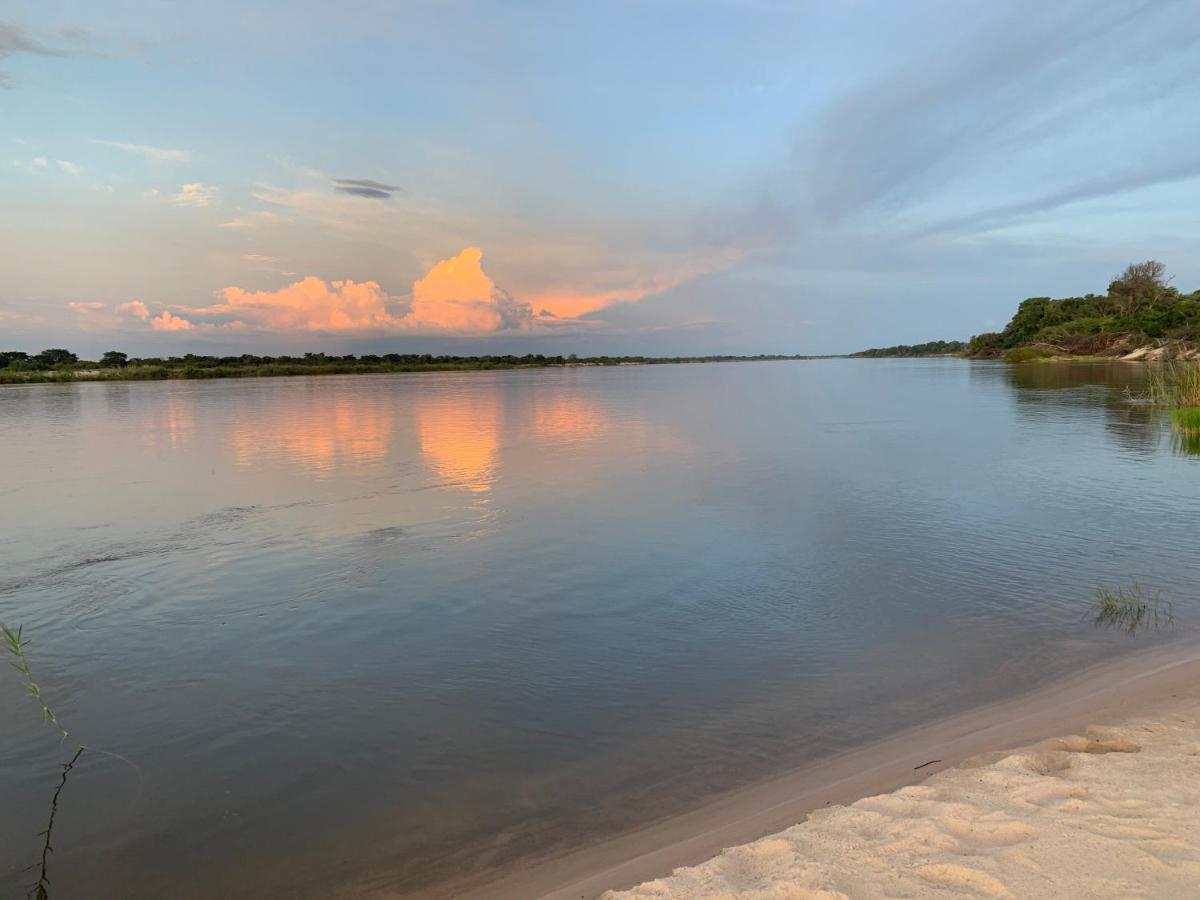 Juda Haus Lodge Katima Mulilo Buitenkant foto