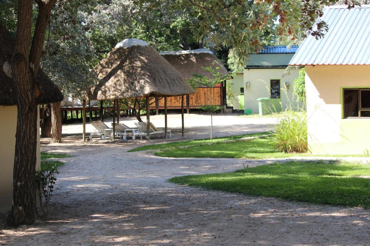 Juda Haus Lodge Katima Mulilo Buitenkant foto